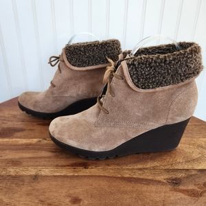 DONALD J. PLINER 'Maxxi' Suede Leather Beige Wedge Booties size 8